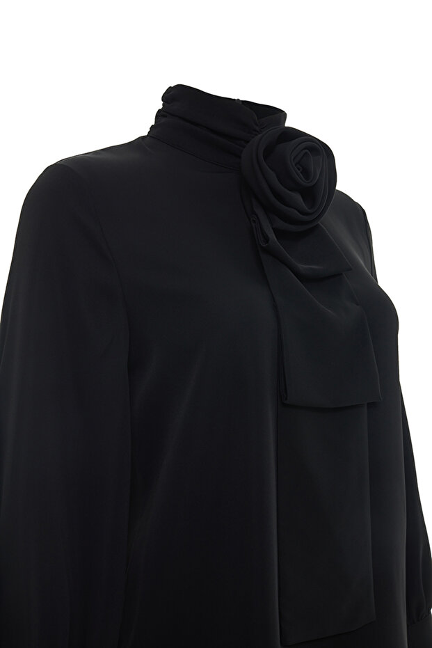 Gül Broşlu Bluz - 2