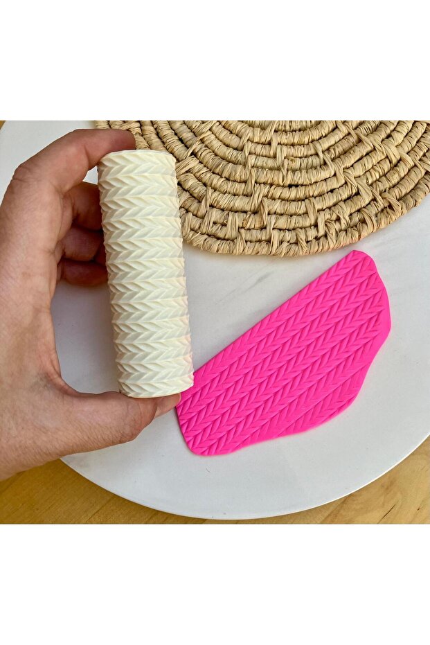 Spike Patterned Polymer Clay / Ceramic Mud Pattern Roll - 1