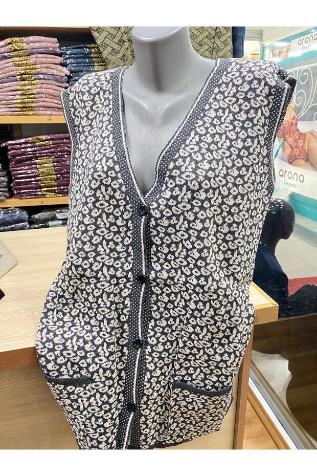 Women's Buttoned Patterned Vest with Pockets - 1