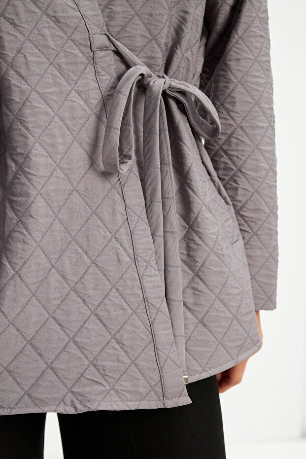 سترة مبطنة رفيعة باللون الرمادي مزدوجة الصدر - 4