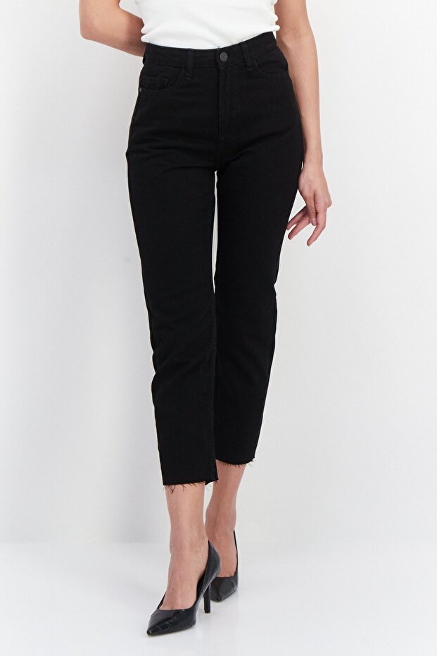 Women Slim Fit Solid Non Stretchable Jeans, Black