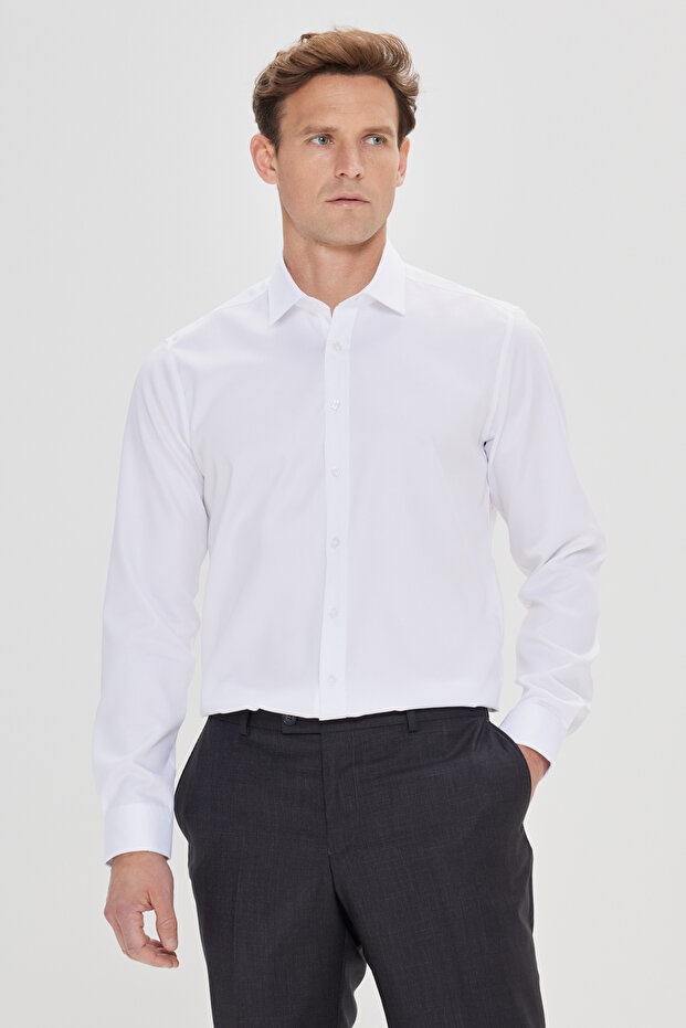 Erkek Beyaz Slim Fit Dar Kesim Klasik Yaka %100 Pamuk Ütü Gerektirmeyen Non-Iron Gömlek - 1