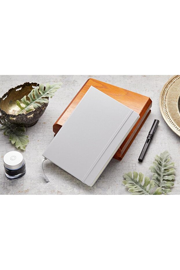 Leuchttrum 1917 Medium(A5) Sert Kapak, 251 Numaralandırılmış Çizgisiz Sayfa Defter Light Grey 367246 - 2