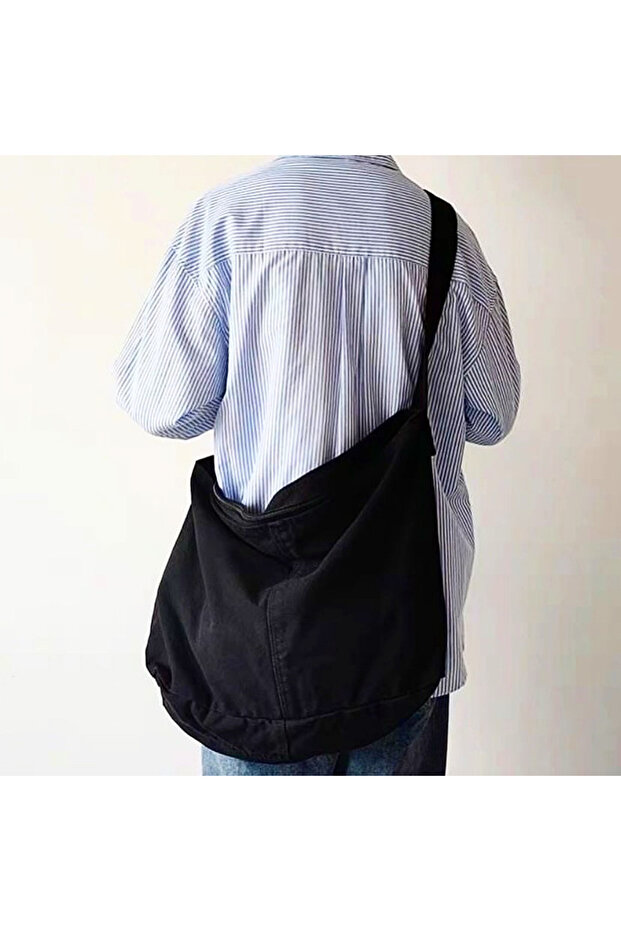 Tasarım Old School Çapraz Postacı Çanta, Fermuarlı, Alt Tabanı Güçlendirilmiş, İç Cepli