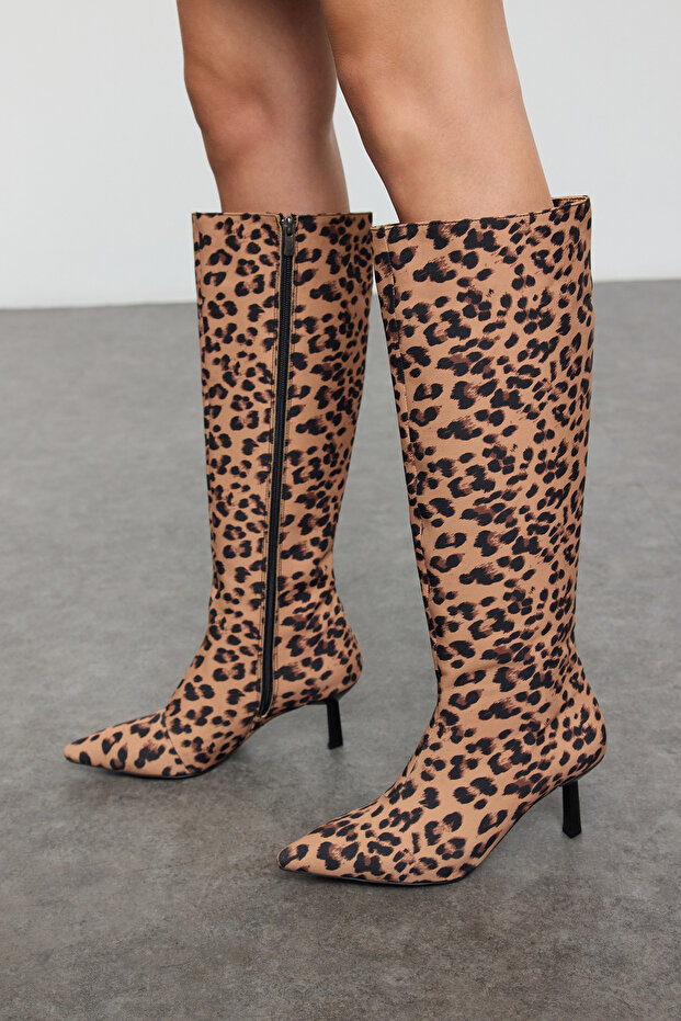Brown Thin Heeled Leopard Printed Women's Boots - Takaw25Cz00017