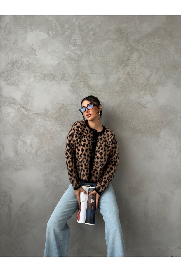 سترة صوفية بنمط الفهد البني للنساء - 4