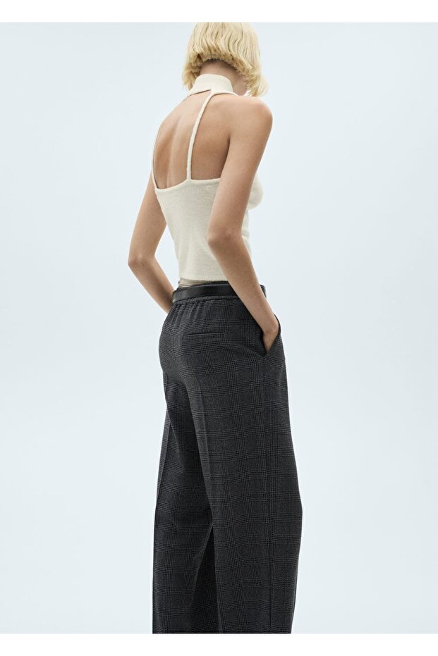 Arkası açık örgü bluz - 4