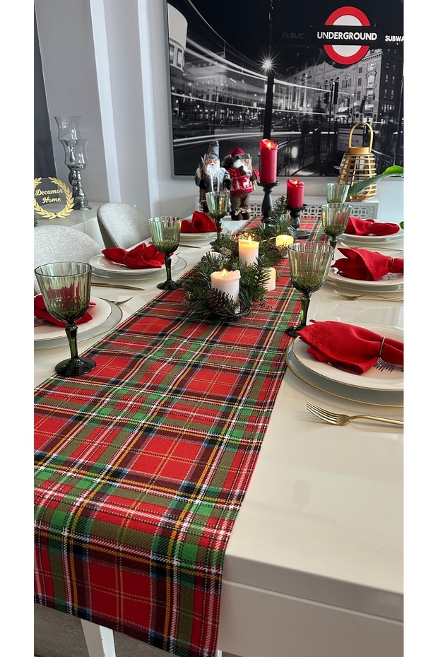 New Year Themed Christmas Runner Green Red Plaid Pattern Runner (Napkin Not Included)