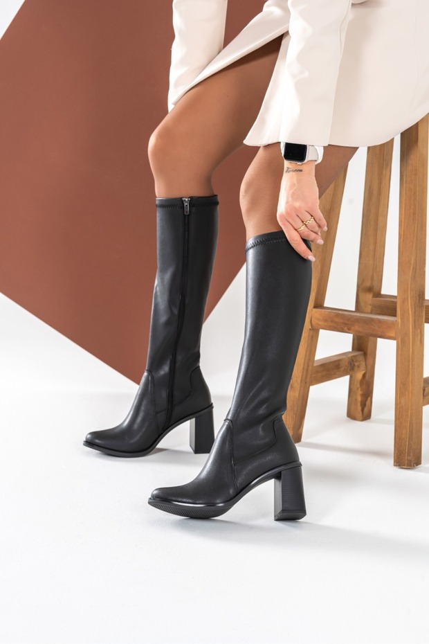 Women's Black Leather Heeled Below Knee Stretch Boots
