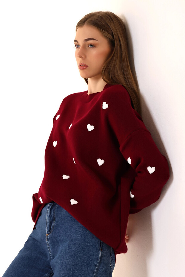 Women's Burgundy Crew Neck Heart Patterned Winter Knitwear Sweater