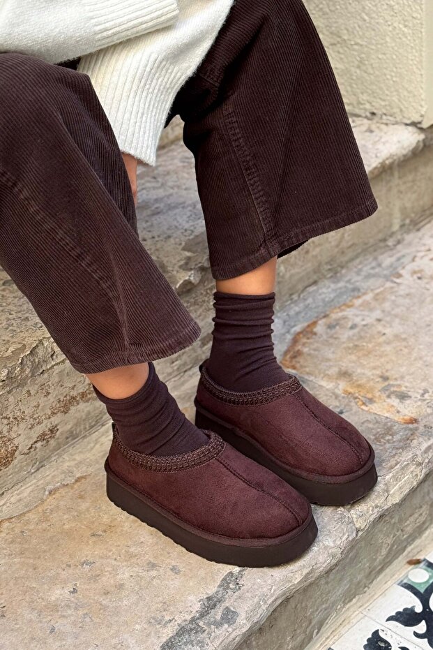 Édes barna velúr szőrme belső lapos talpú Sabo házipapucs - 4