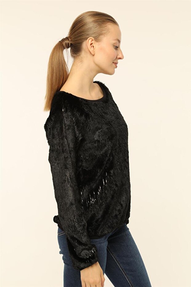 بلوزة قطيفة مطرزة - 3