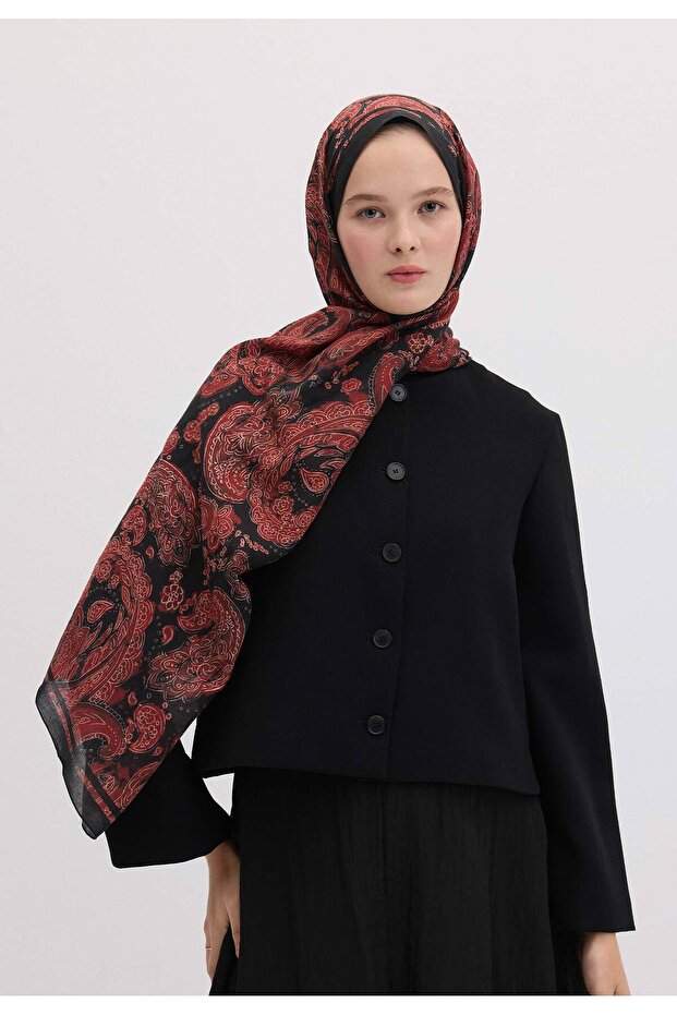 شال منقوش باللون الأحمر - 4