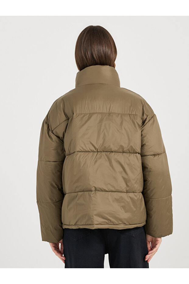 سترة مبطنة كبيرة الحجم بطول عادي - 5