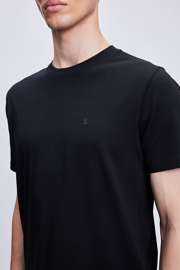 Siyah Regular Fit Bisiklet Yaka Pamuklu Tişört - 4