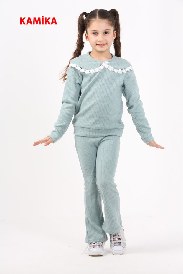 Girl's Set with Lace and Hood (Size 1 Recommend Your Large Green)