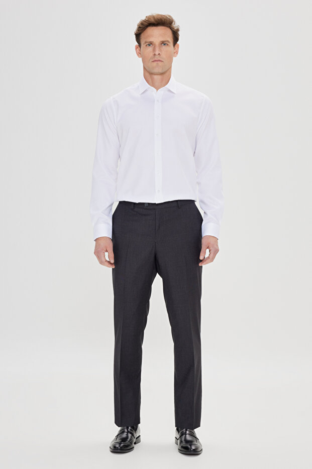 Erkek Beyaz Slim Fit Dar Kesim Klasik Yaka %100 Pamuk Ütü Gerektirmeyen Non-Iron Gömlek - 2
