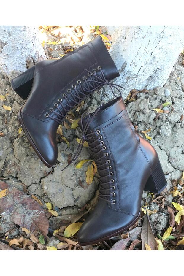 N130 Genuine Leather Women's Classic Heeled Boots with Laces and Zipper