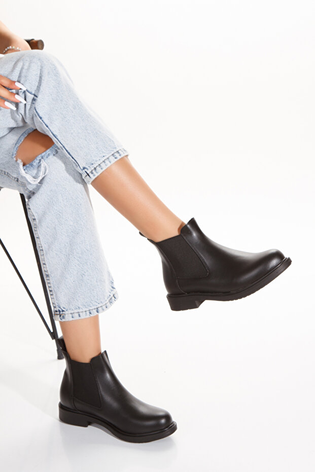 Chelsea Black Side Elastic Boots
