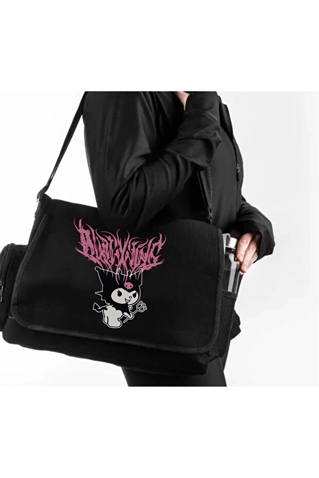 حقيبة ماسنجر مطبوعة بتصميم خاص من Gothic Kuromi