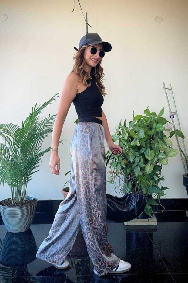 بنطلون ساتان منقوش بطبعة ليوبارد - 3