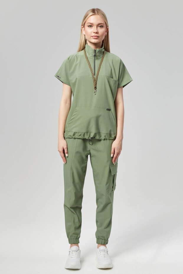 Extreme Cool Woman - Premium Two-Way Stretch Doctor Nurse Scrub Set (WOMEN), Moss