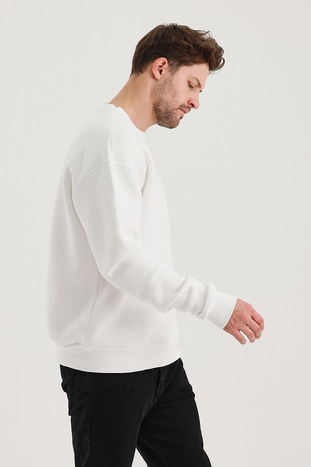 Ekru Bisiklet Yaka Oversize Şardonlu Basic Erkek Sweatshirt - 5