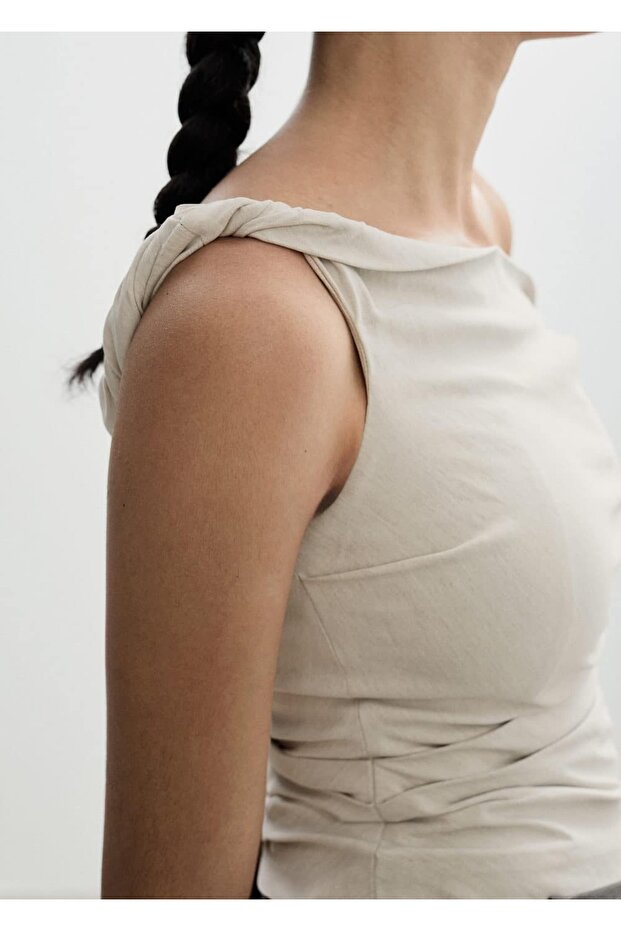 Drapeli omuzları açık bluz - 7