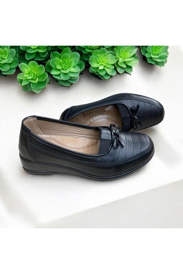Women's Black Heel Supported Orthopedic Flat Leather Sole Daily Mother Shoes 08