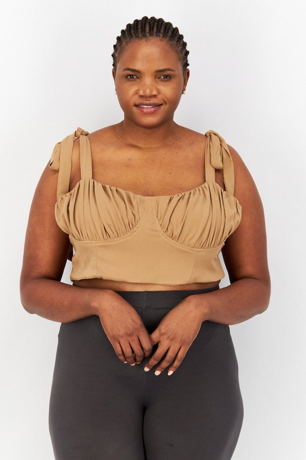 Women Plus Size Sweetheart Neckline Sleeveless Crop Top, Tan
