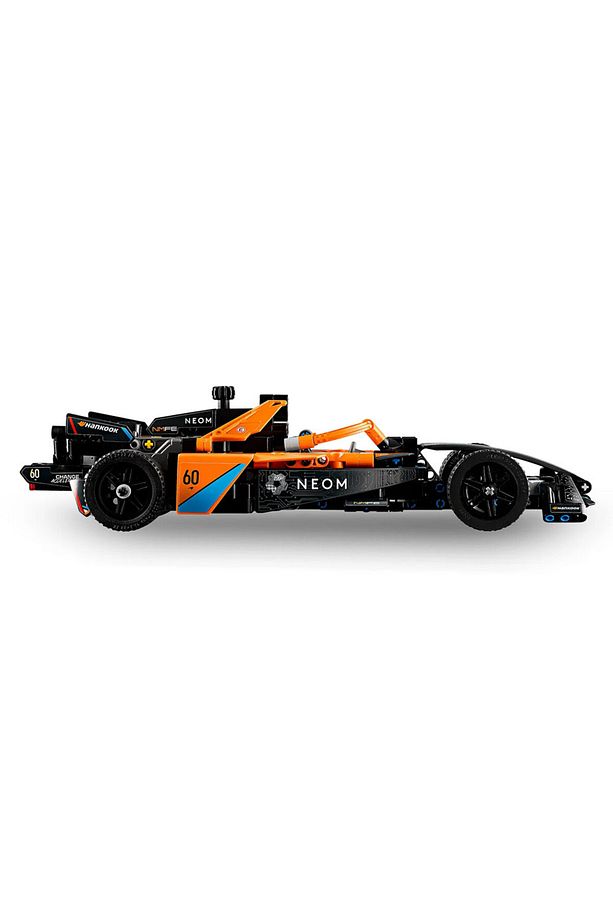 Technic NEOM McLaren Formula E Yarış Arabası 42169 - 3