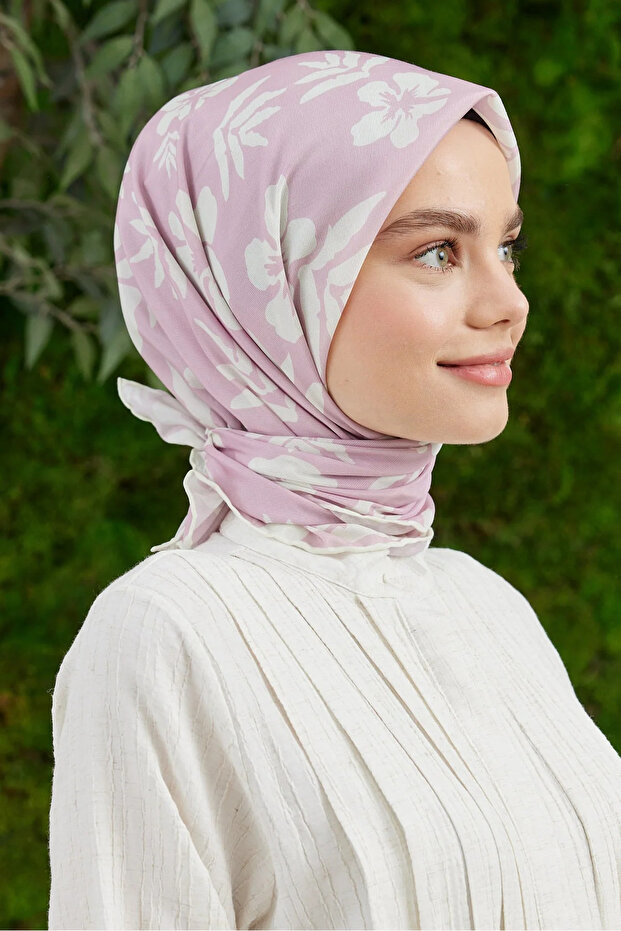 وشاح هيرا منقوش من برولين - 2