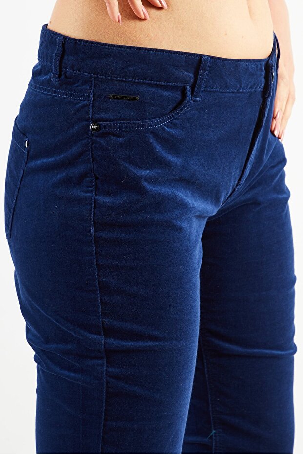 بنطلون نسائي سادة بقصّة عادية، أزرق داكن - 2