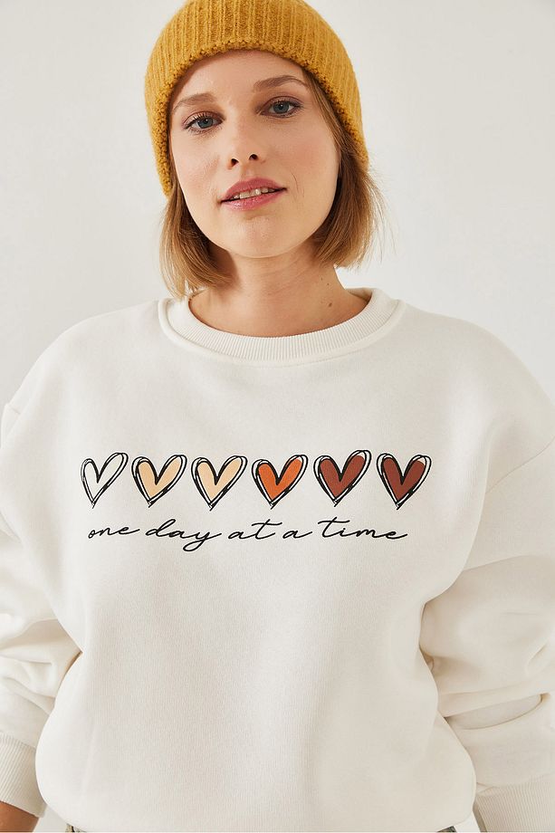 Kadın Üç İplik Şardonlu Renkli Kalp Baskılı Sweatshirt MBHS007 60601007 - 6