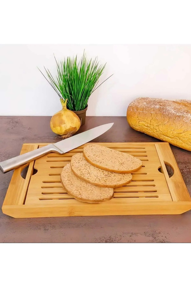 Wood Bread Cutting Board with Bamboo Grill - Presentation and Tea Tray 36.5cm 22 cm