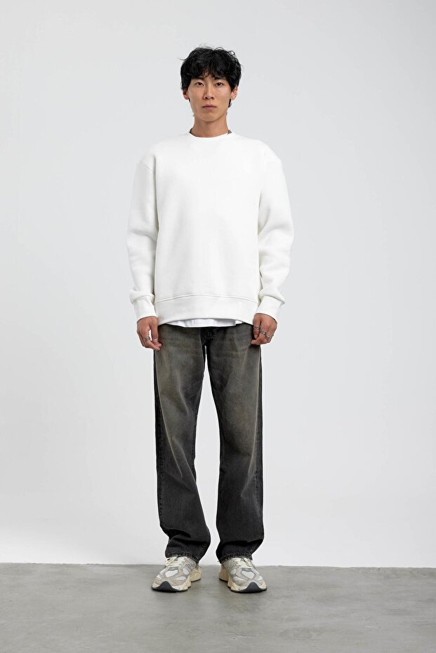 Beyaz Bisiklet Yaka Basic Şardonlu Sweatshirt - 1