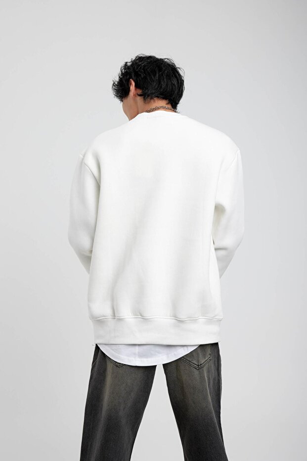 Beyaz Bisiklet Yaka Basic Şardonlu Sweatshirt - 4