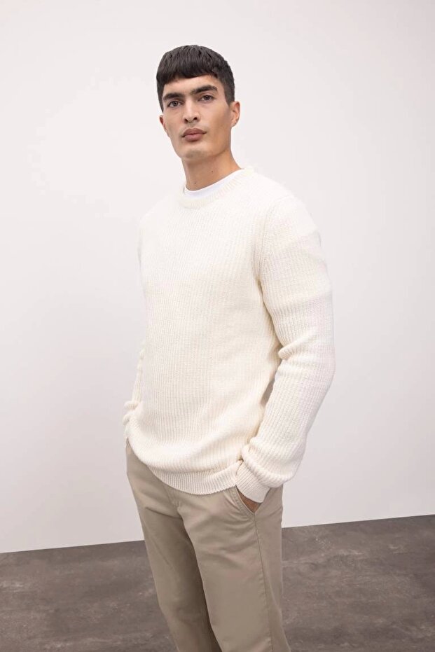 C8814 Standard Fit Thessaloniki Fabric Sweater