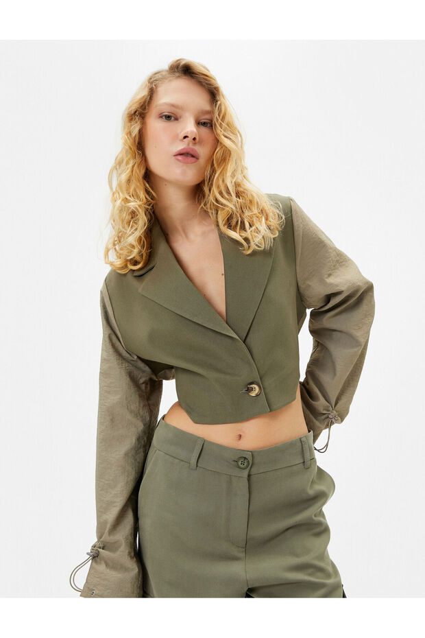 Crop Jacket Double Fabric Use Elasticized Cuffs Reverse Double Breasted Collar