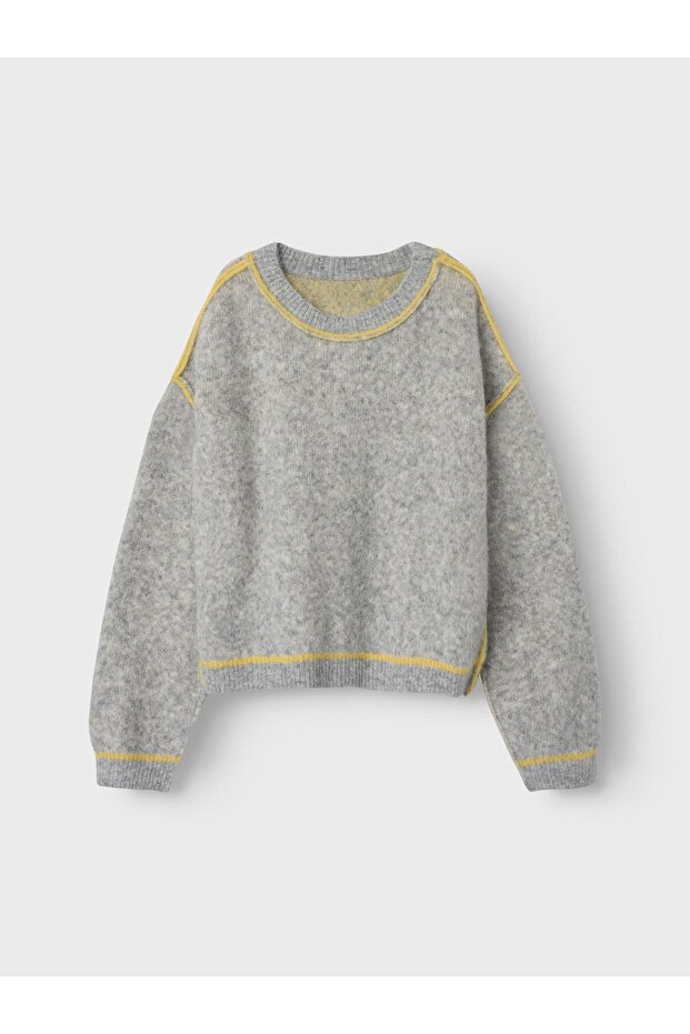 long-sleeved knitted sweater