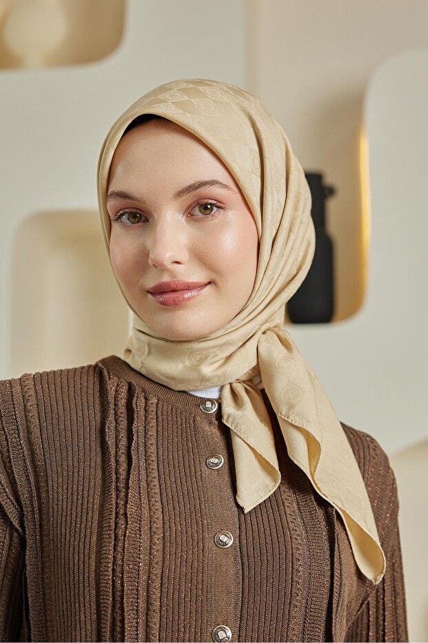 Monogram Desen Jakar Eşarp Buğday - 1