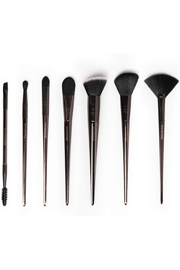 Pro Eyeshadow Blender Brush E17 by Mashael Ajeel - 6