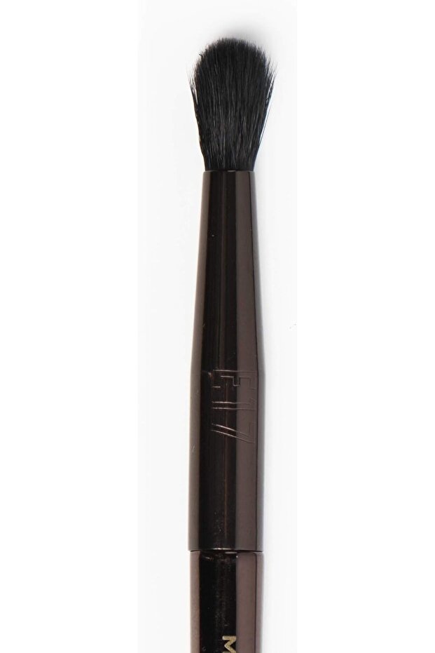 Pro Eyeshadow Blender Brush E17 by Mashael Ajeel - 3