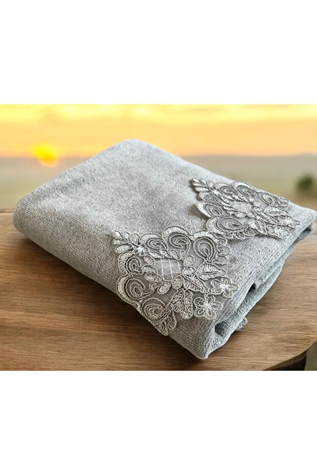 Dowry Garden Elsa Velvet Towel Gray