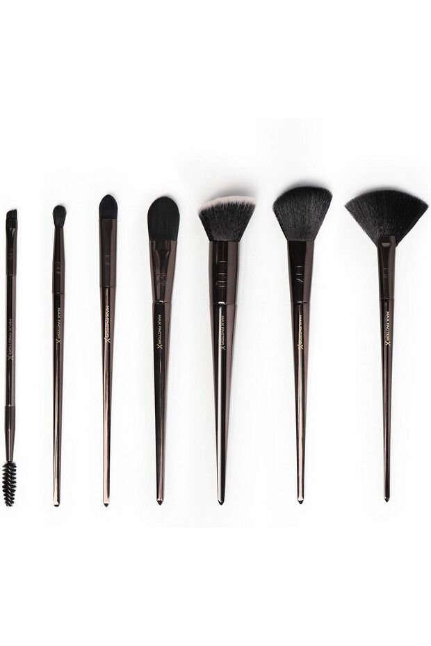 Pro Angled Eye Brow Brush E15 by Mashael Ajeel - 7