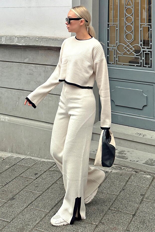 Beige Intarsia Striped Slit Knit Crop Pants Women's Knit Top-Bottom Set