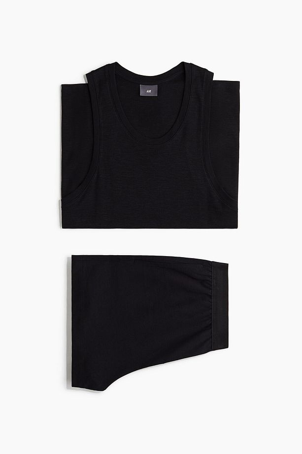 Kolsuz Üst ve Şortlu Pijama Takımı - 4