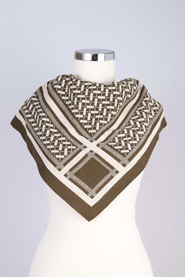 Desenli Triko Üçgen Şal - 6