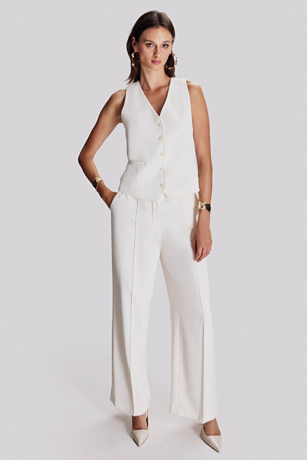 V-Neck Buttoned Vest - 2