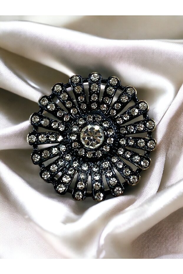 Zircon Flower Patterned Figure Ring - 4